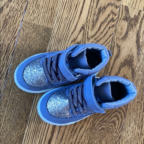 OshKosh Glitter High-top Sneakers, Toddler Size 6 - Picture 2 of 4